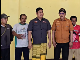 Jamaludin Malik Kunjungi Penerima Bantuan Pasang Baru Listrik di Desa Kendengsidialit Jepara